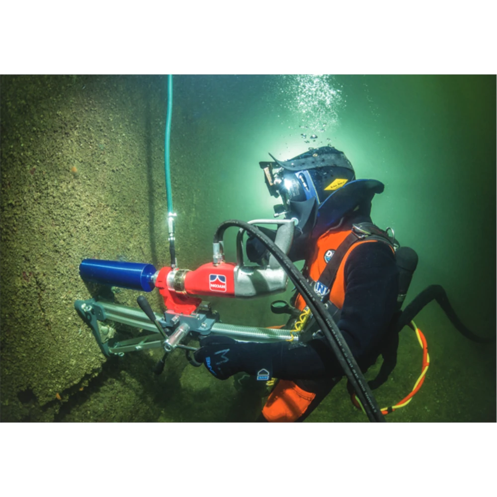 Handheld Hydraulic Core Drill HCD50-200 Underwater – Image 3