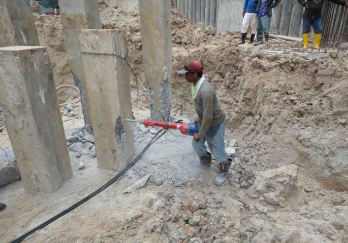 Handheld Hydraulic Breaker HH27 – Image 2
